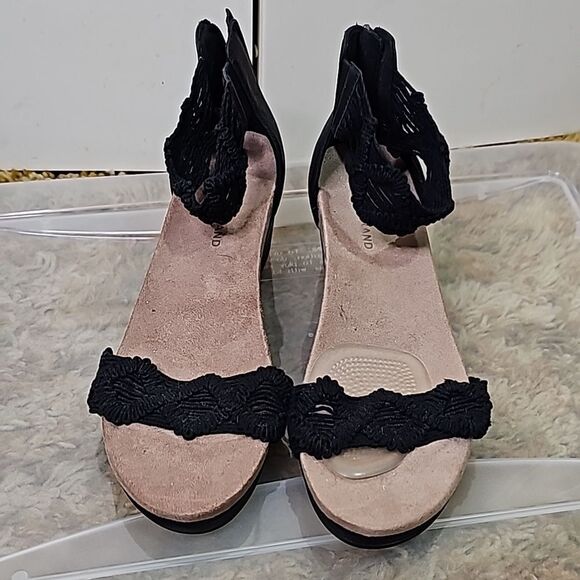 Wedges by Lucky Brand Crocheted Style Black Size 10 - Picture 3 of 9